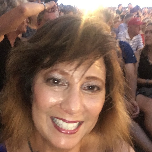 I ❤️ accessories - jewelry, hats, scarves n boots. - Picture 9 of 9